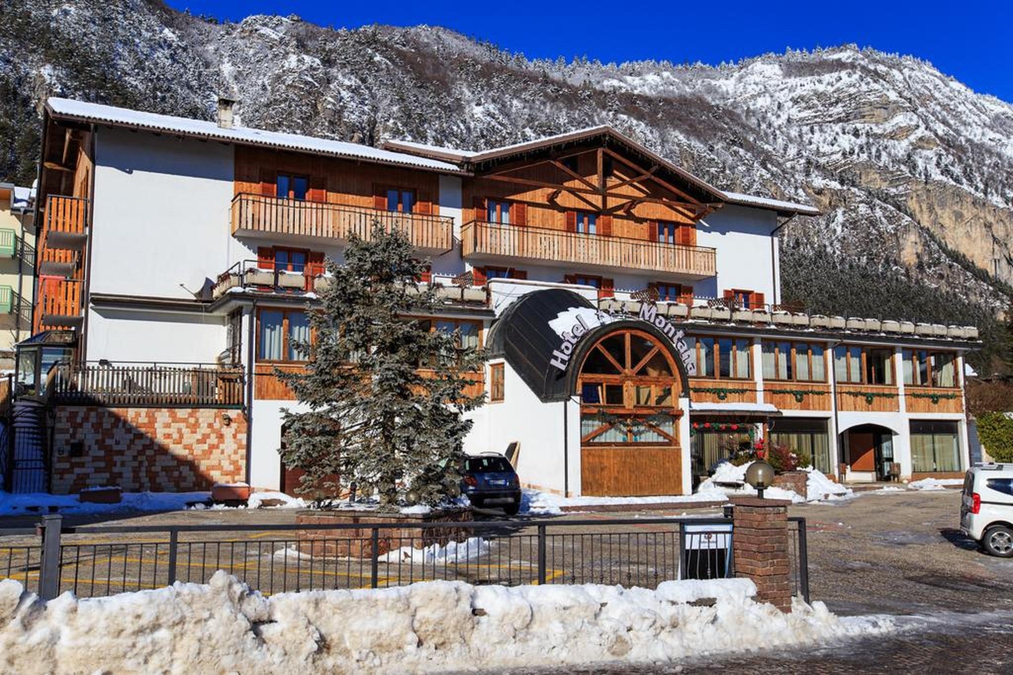 Hotel Montana Fai Della Paganella Esterno foto