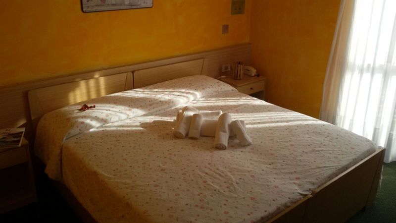 Hotel Montana Fai Della Paganella Esterno foto