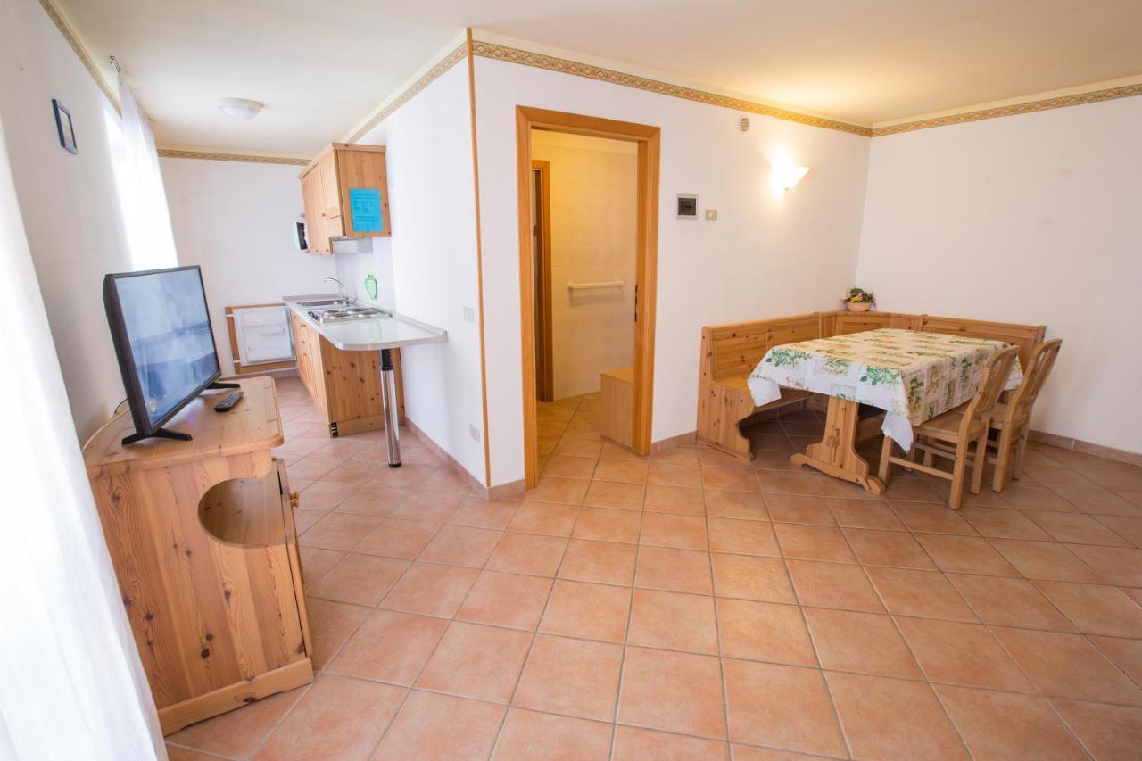 Hotel Montana Fai Della Paganella Esterno foto